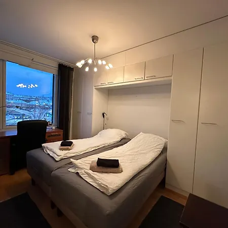 Moderni Huoneisto Saunalla! Keskustan Lahella, Merenrannassa, Loistava Varustelu! *